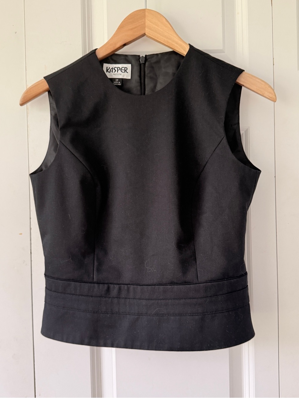 Kasper Black Tailored Sleeveless Top